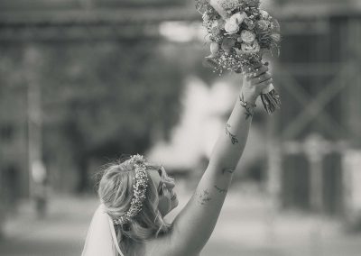 Braut mit Brautstrauß
