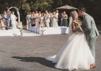 Küssendes Brautpaar, Hochzeitsrportage